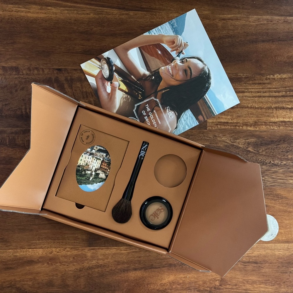 NEW SAIE BEAUTY POWDER BRONZER WITH BRUSH • ALL BRANDNEW W/unique box